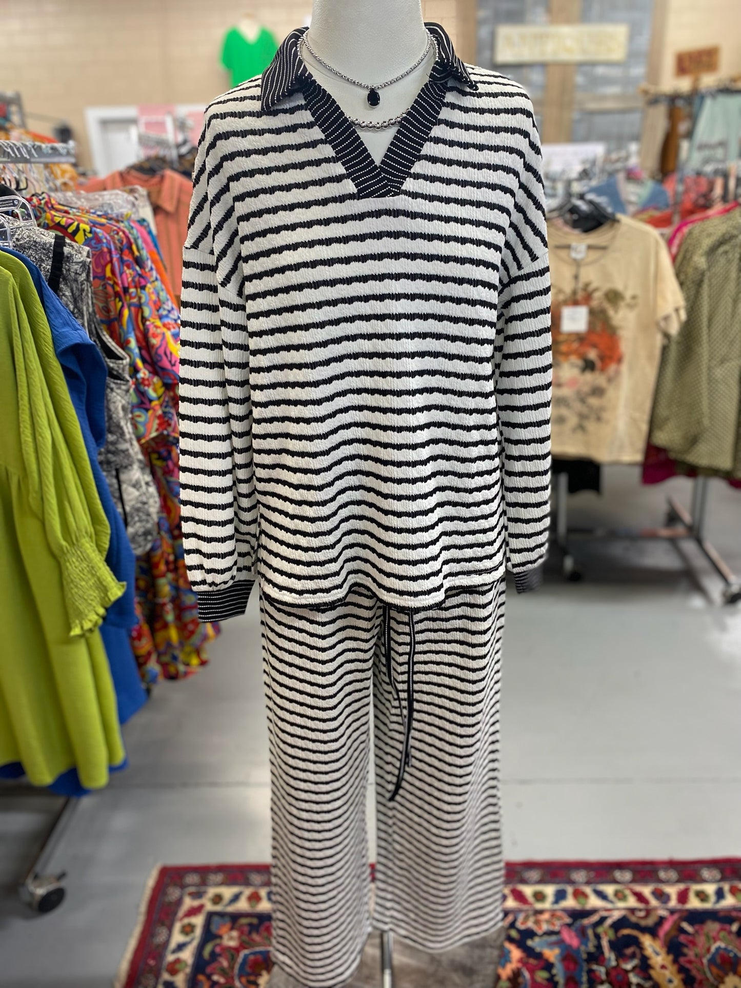 Striped Pullover Set with Vneck and side slits and drawstring waist with pockets
