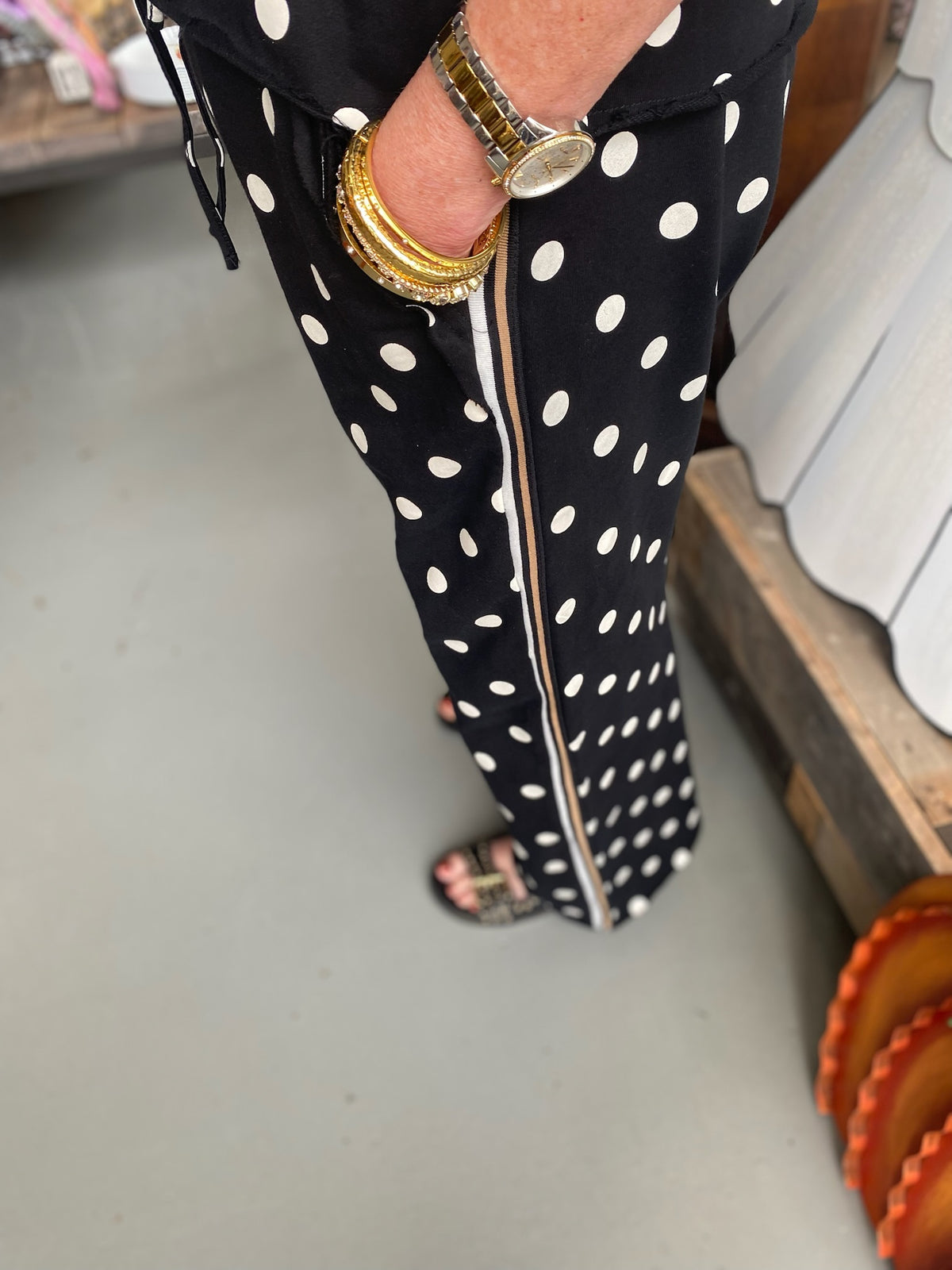 Black and White Polka Dot Set with drawstring and pockets