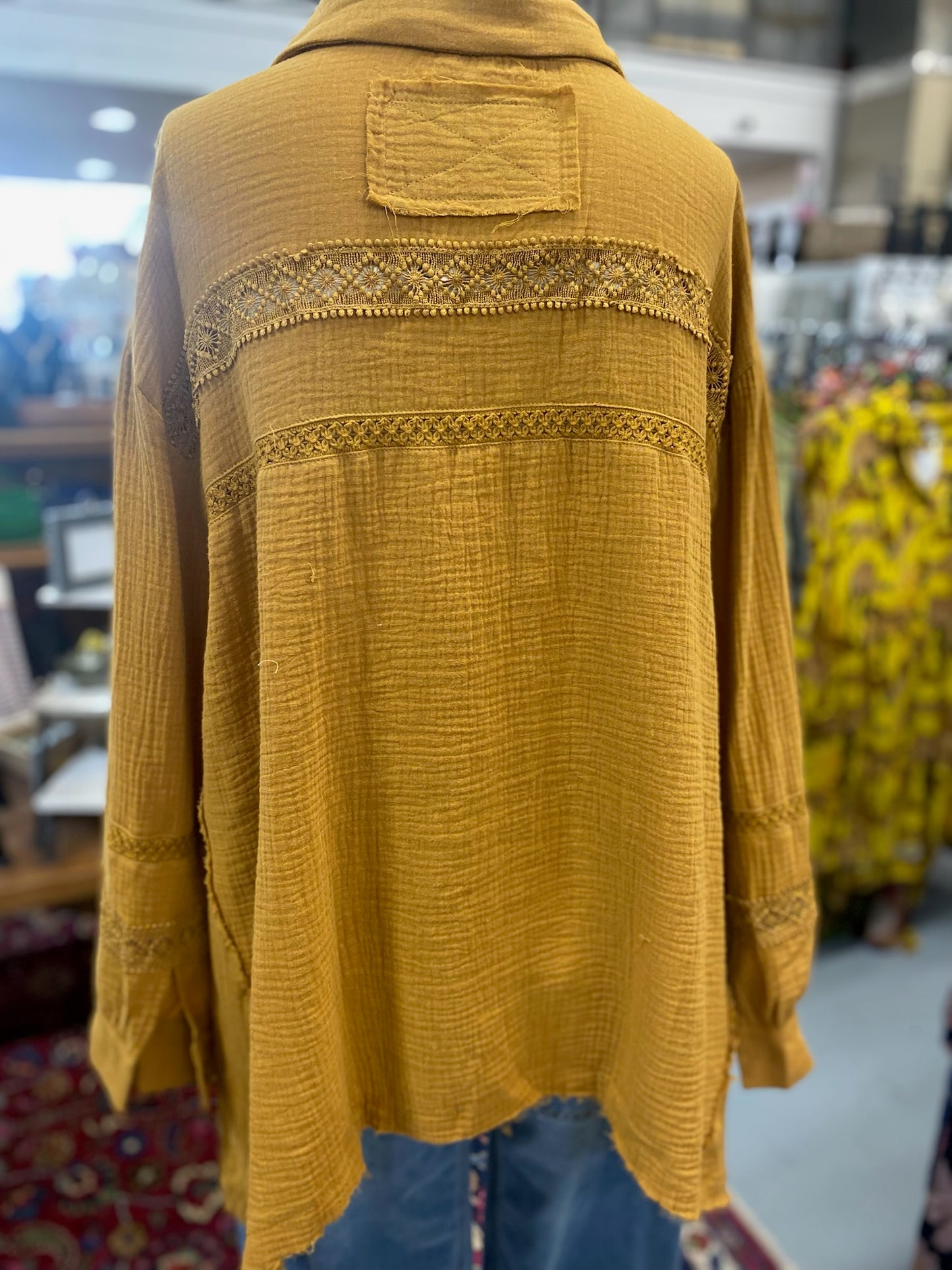 Shark bite Top in camel with wooden buttons and pockets