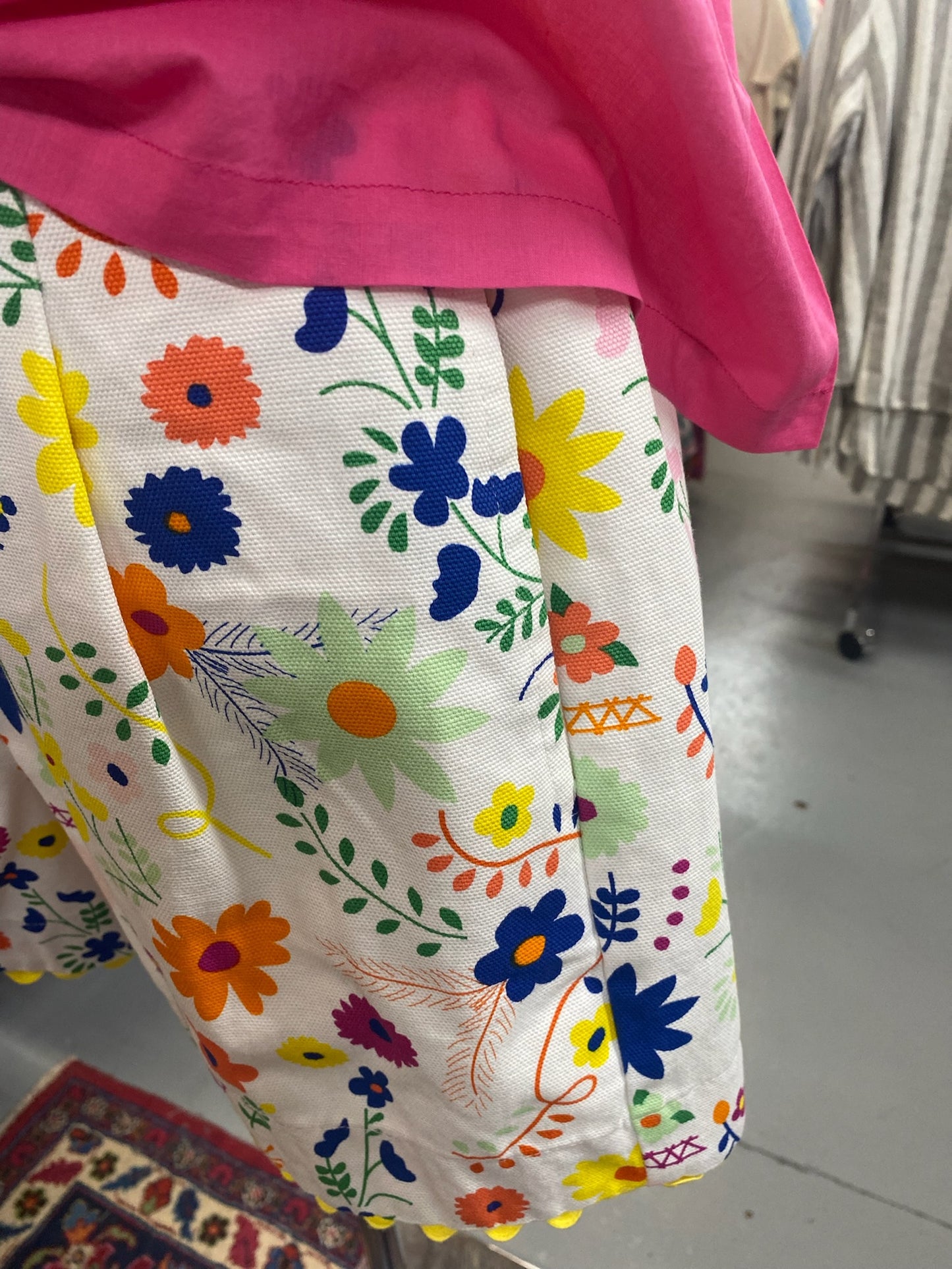 Flores Shorts with Pockets in White