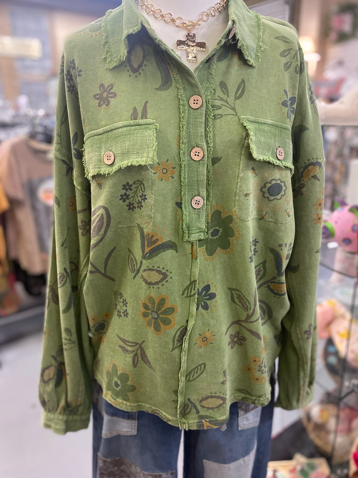 Juniper Top with wood buttons and pockets