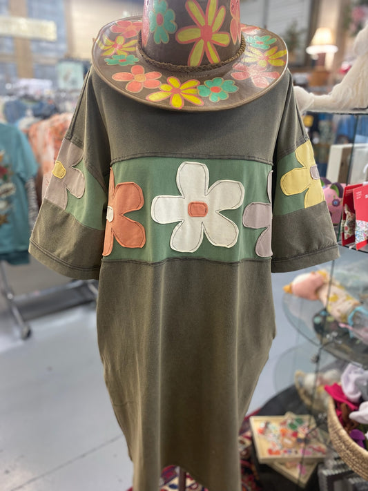 Ash Dress with Pockets and appliqué flowers