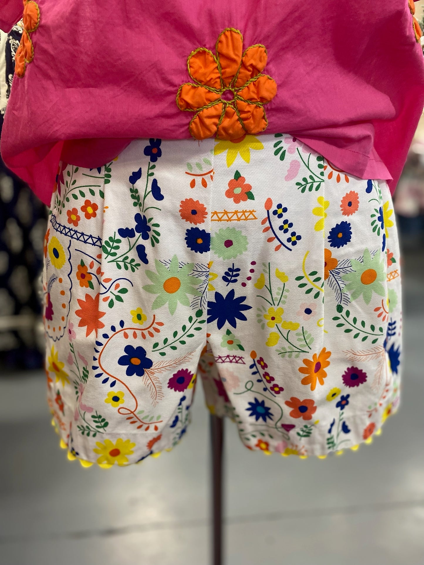 Flores Shorts with Pockets in White