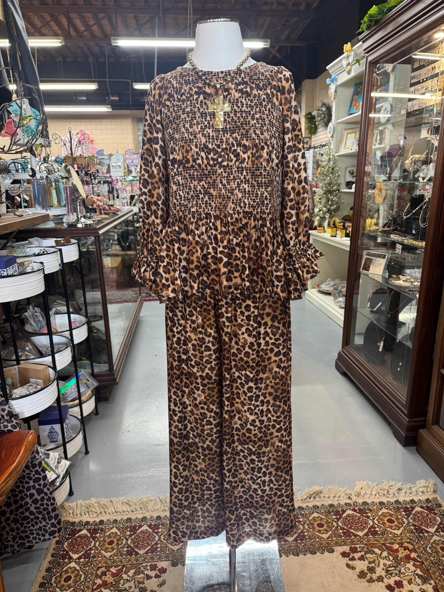 Scallop Leopard Pants with Pockets