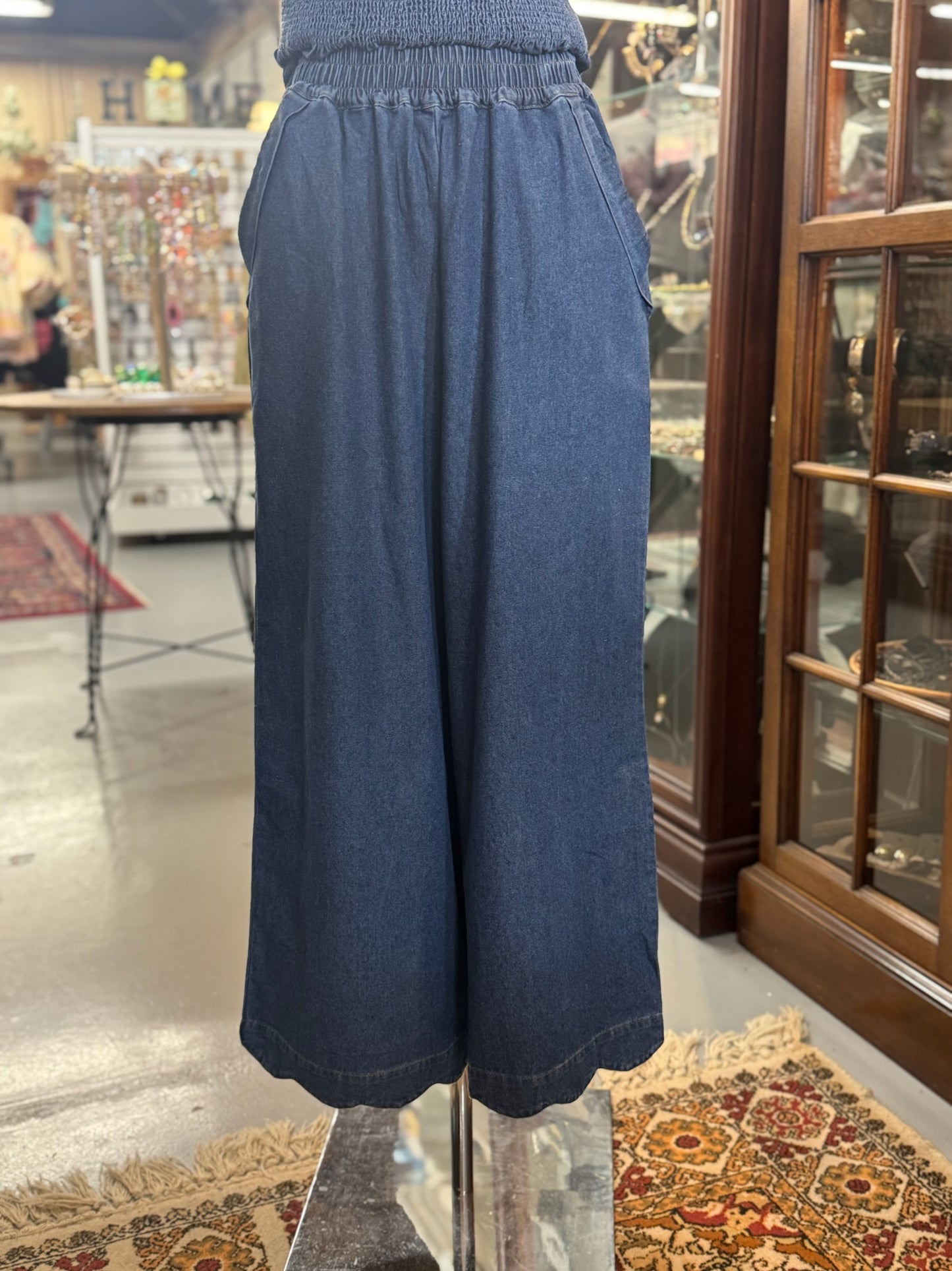 Chambray Scalloped Hem Pants with elastic waist