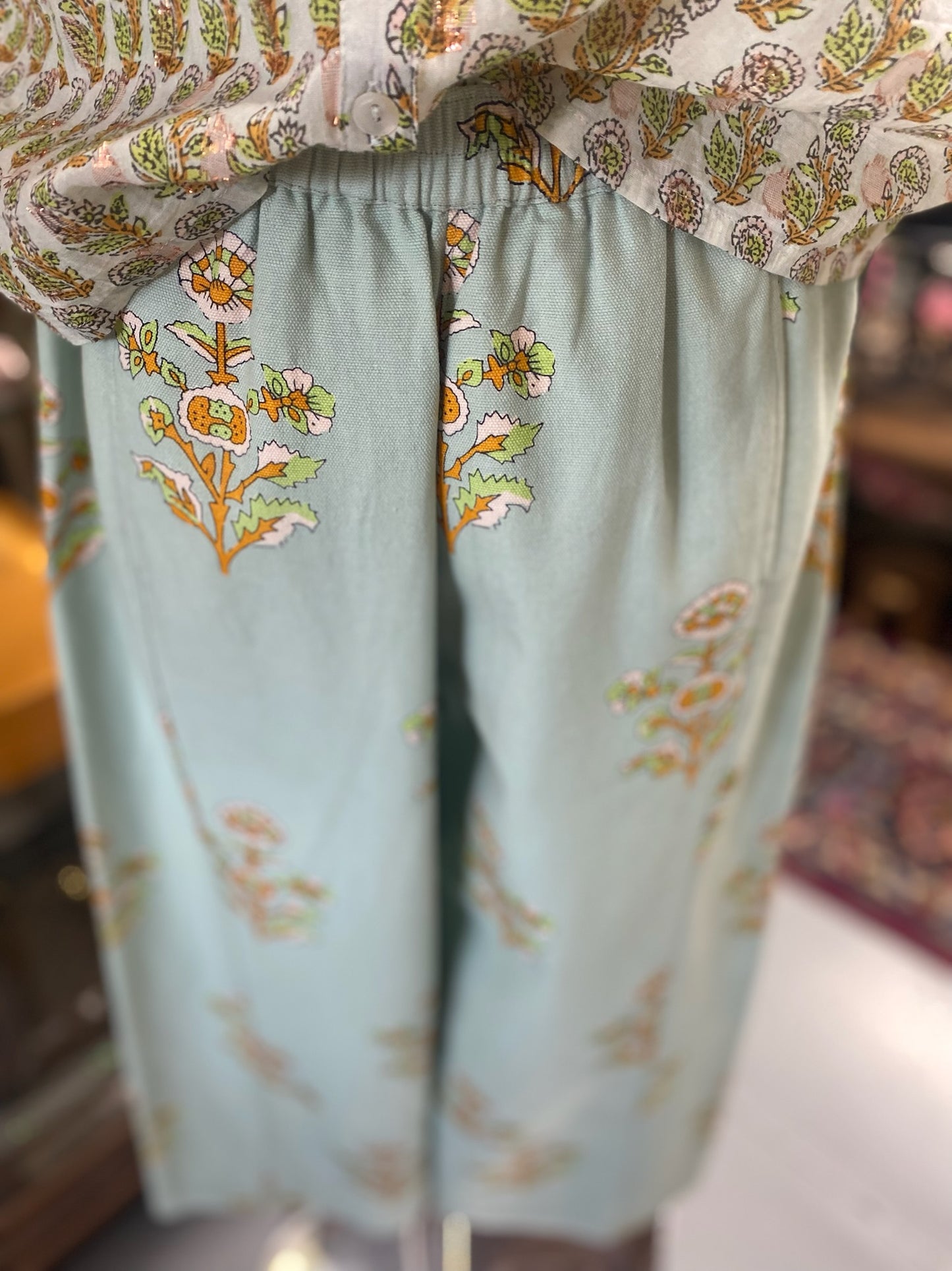 Print Barrel Pant in Aqua with pockets